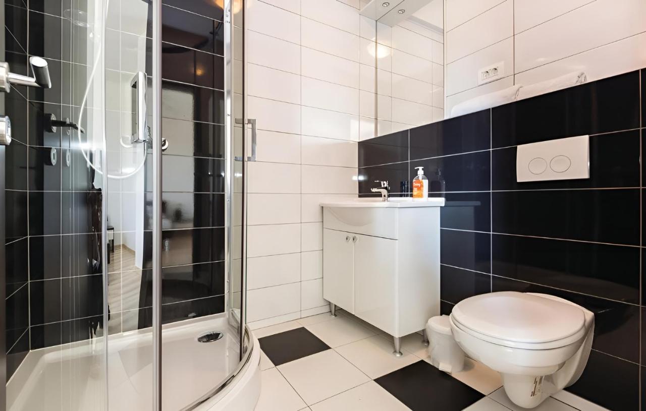 Villa Ivy With Perfect Privacy, Pool, Sauna And Jacuzzi Opanci Exterior photo